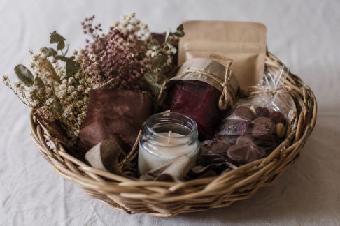 Comment composer un panier cadeau original pour la Saint-Valentin