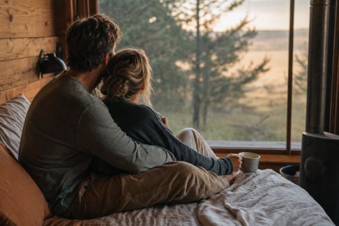 Comment organiser un séjour insolite en amoureux sans se ruiner