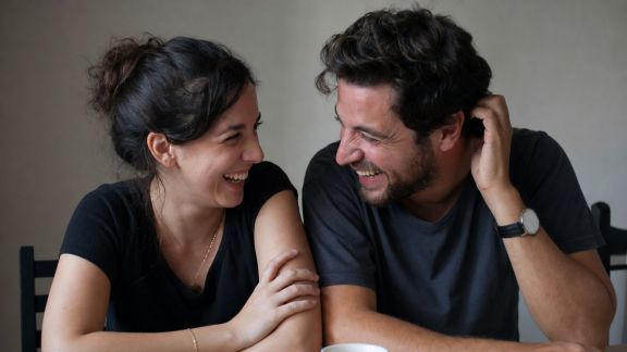 L’humour et l’amour : anecdotes historiques des déclarations les plus drôles
