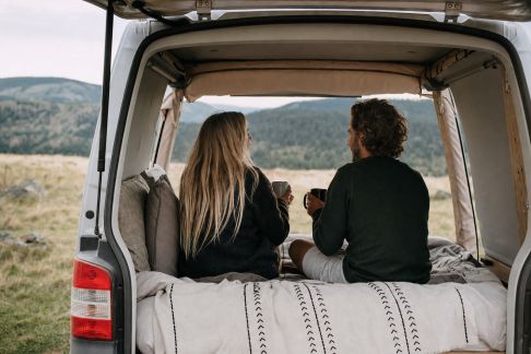Itinéraires en van pour couples : conseils et idées de road trips à deux