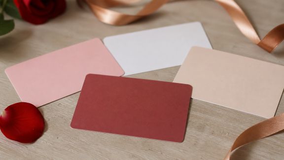 Comparatif des cartes de fidélité spéciales Saint-Valentin chez les grandes enseignes