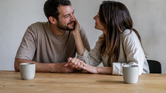 Les petits gestes qui ravivent la flamme amoureuse