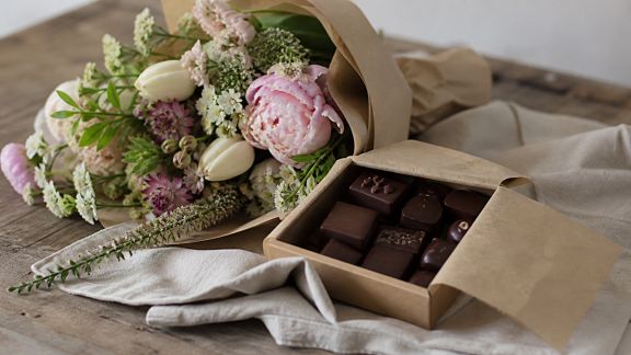 Le guide des fleurs et chocolats bio pour une Saint-Valentin responsable