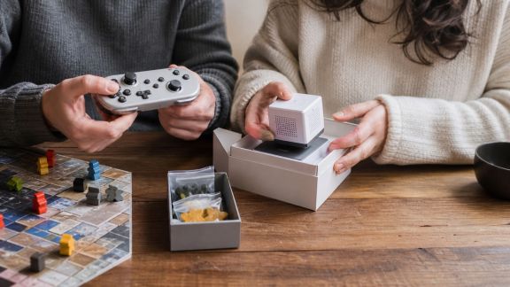 Sélection de cadeaux pour couples geek : technologie et jeux à offrir